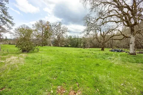 13645 E Evans Creek Road Rogue River OR 97537