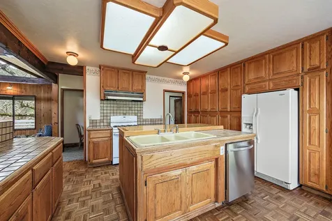 13645 E Evans Creek Road Rogue River OR 97537