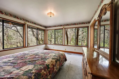 13645 E Evans Creek Road Rogue River OR 97537