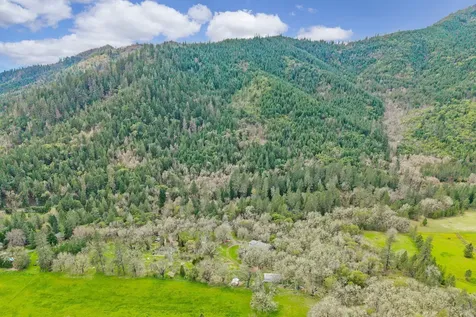13645 E Evans Creek Road Rogue River OR 97537