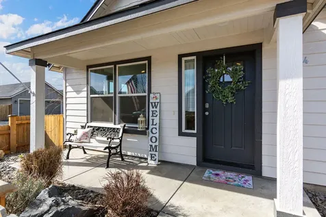 3234 NW 9th Lane Redmond OR 97756