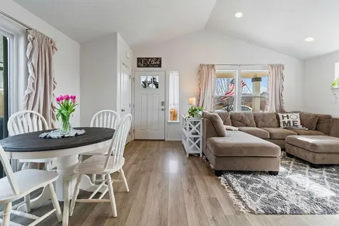 3234 NW 9th Lane Redmond OR 97756