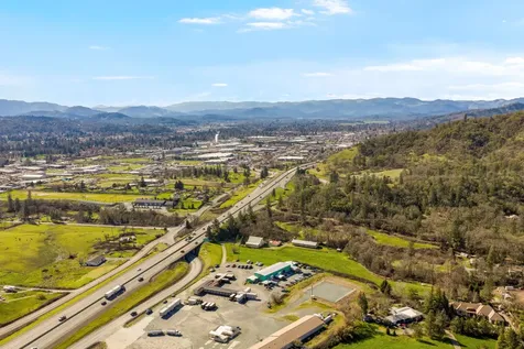 342 Buysman Way Grants Pass OR 97526