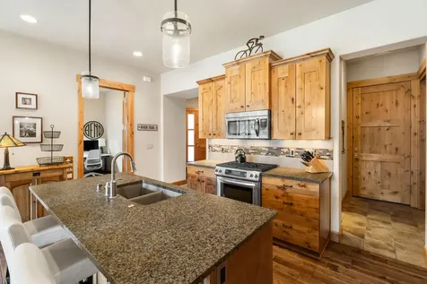 18667 Coffee Court Bend OR 97702
