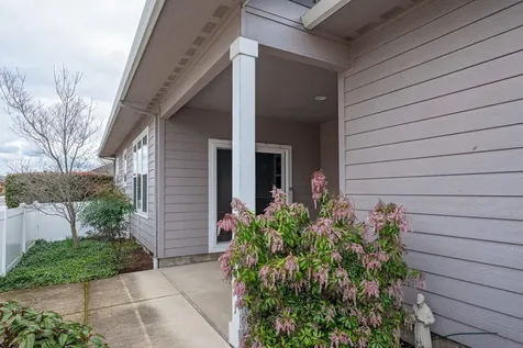 650 Golden Peak Drive Central Point OR 97502