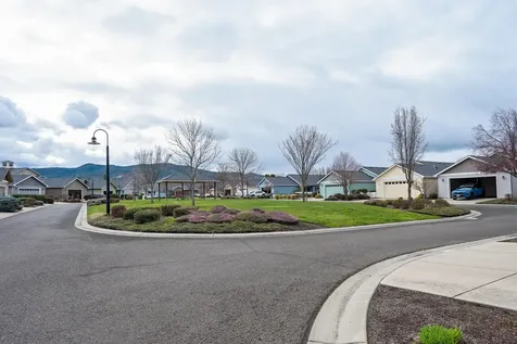 650 Golden Peak Drive Central Point OR 97502