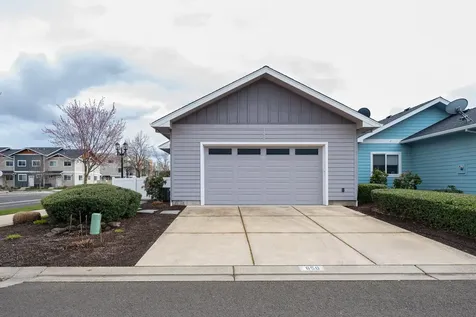 650 Golden Peak Drive Central Point OR 97502