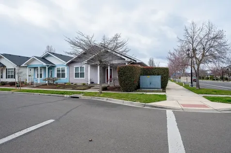 650 Golden Peak Drive Central Point OR 97502