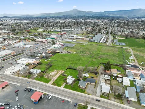 59 Lozier Lane Medford OR 97501