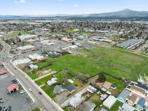 59 Lozier Lane Medford OR 97501