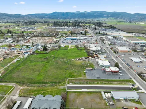 59 Lozier Lane Medford OR 97501
