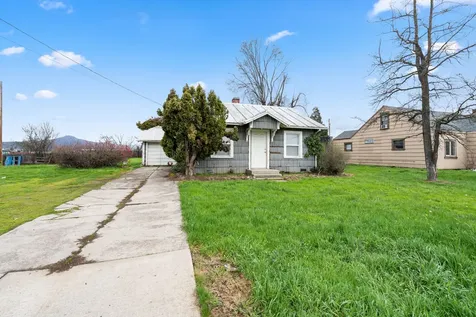 59 Lozier Lane Medford OR 97501