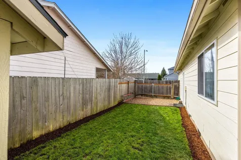 4820 Rebecca Street NE Salem OR 97305