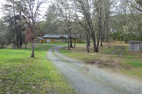 4704 Cloverlawn Drive Grants Pass OR 97527
