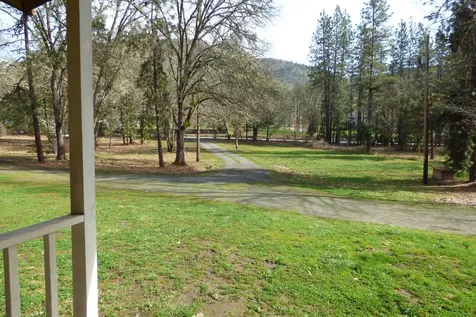 4704 Cloverlawn Drive Grants Pass OR 97527