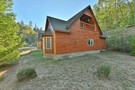 1193 Greenview Drive Cave Junction OR 97523