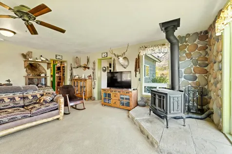 10403 Matney Way Klamath Falls OR 97603