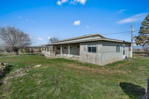 2748 NE Loucks Road Madras OR 97741