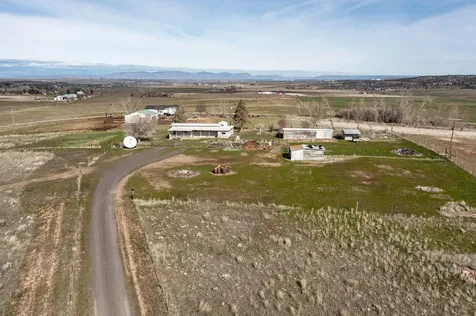 2748 NE Loucks Road Madras OR 97741
