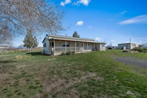 2748 NE Loucks Road Madras OR 97741