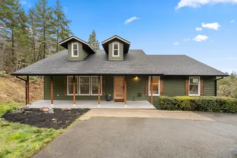 170 Pine Ridge Drive Grants Pass OR 97527
