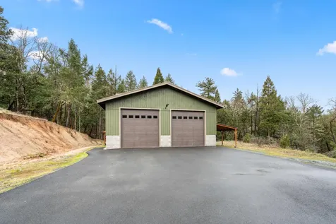 170 Pine Ridge Drive Grants Pass OR 97527