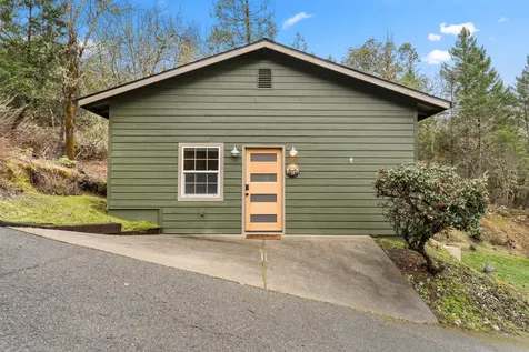 170 Pine Ridge Drive Grants Pass OR 97527