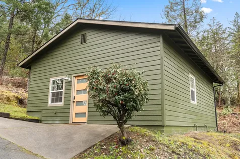 170 Pine Ridge Drive Grants Pass OR 97527