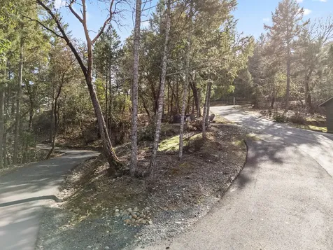 170 Pine Ridge Drive Grants Pass OR 97527