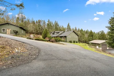 170 Pine Ridge Drive Grants Pass OR 97527