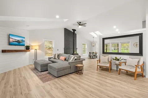 170 Pine Ridge Drive Grants Pass OR 97527