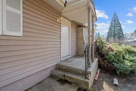 837 S Royal Avenue Eagle Point OR 97524