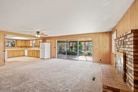837 S Royal Avenue Eagle Point OR 97524