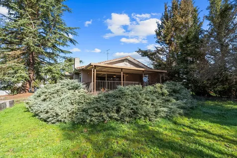 837 S Royal Avenue Eagle Point OR 97524