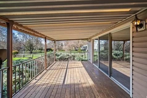 837 S Royal Avenue Eagle Point OR 97524