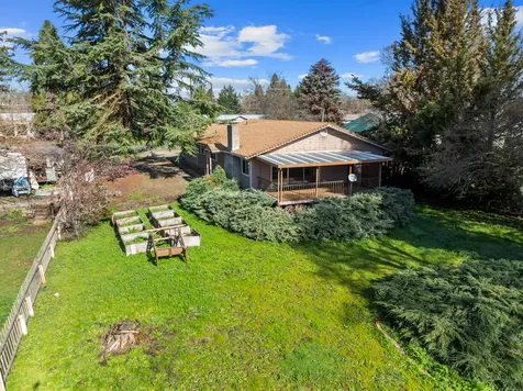 837 S Royal Avenue Eagle Point OR 97524