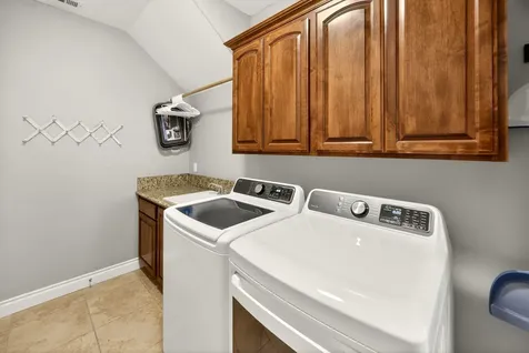 1617 Tennessee Lane Central Point OR 97502
