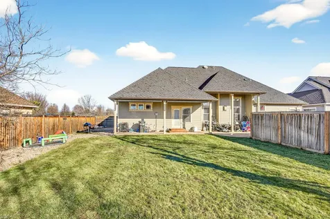 1617 Tennessee Lane Central Point OR 97502