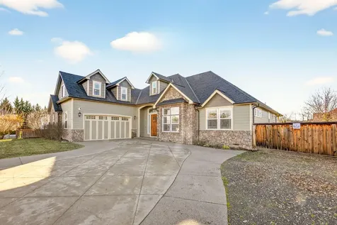 1617 Tennessee Lane Central Point OR 97502