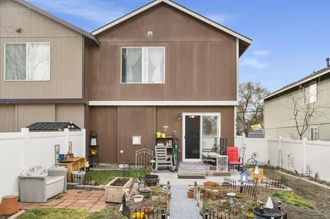 2228 SW 23rd Street Redmond OR 97756