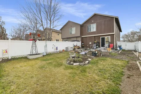 2228 SW 23rd Street Redmond OR 97756