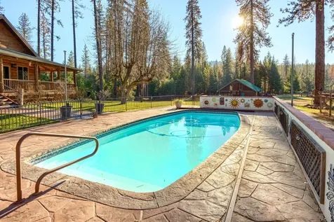 16547 Meadows Road White City OR 97503