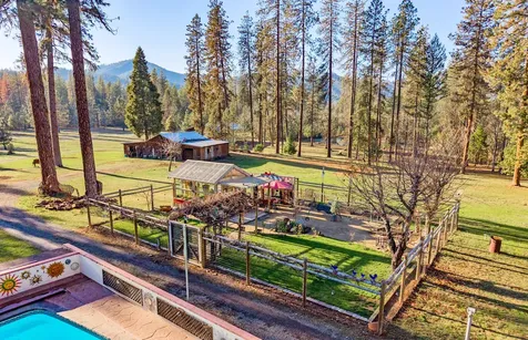 16547 Meadows Road White City OR 97503