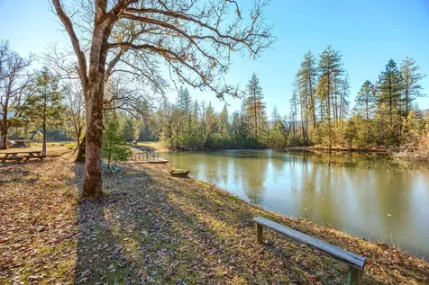 16547 Meadows Road White City OR 97503