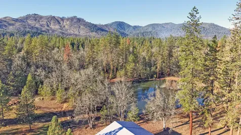 16547 Meadows Road White City OR 97503
