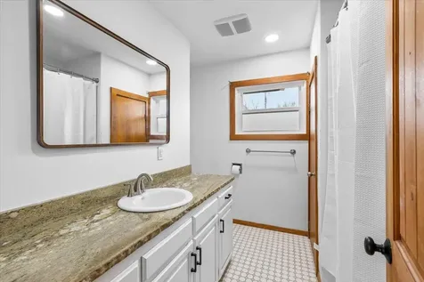 140 N 8th Street Central Point OR 97502