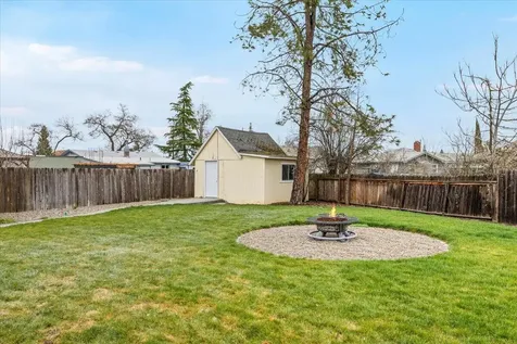 140 N 8th Street Central Point OR 97502