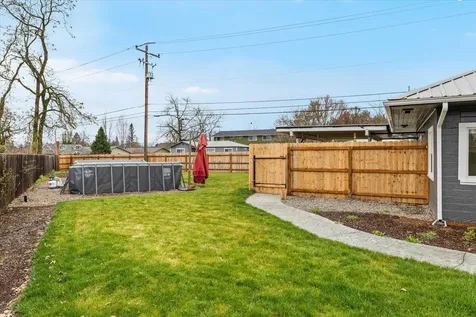 140 N 8th Street Central Point OR 97502