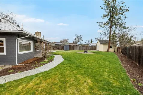 140 N 8th Street Central Point OR 97502