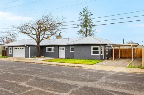 140 N 8th Street Central Point OR 97502